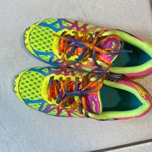 ASICS gel moods tri 9, almost new . Athletic shoe 7.5 size women’s